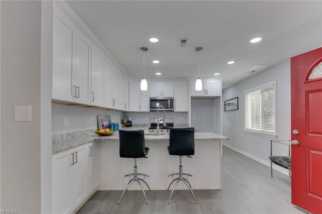 840 Crepe Myrtle LN, Virginia Beach, VA 23455