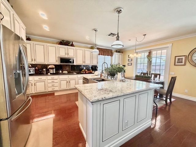 7212 Corona Valley Avenue, Corona, CA 92880