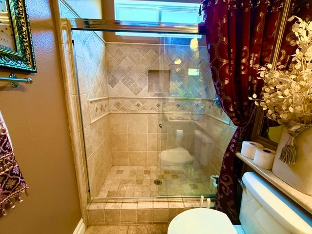 7212 Corona Valley Avenue, Corona, CA 92880
