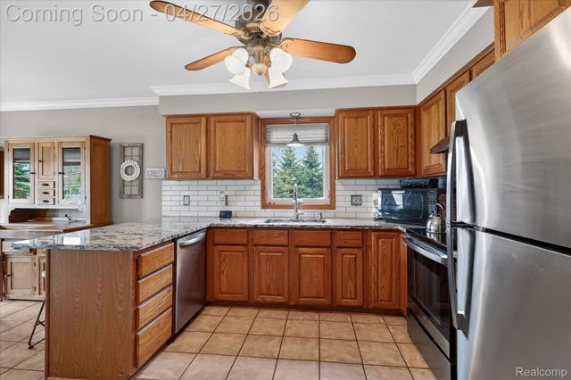 3965 Aspen Court, Trenton, MI 48183