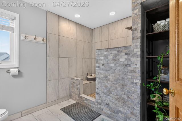 3965 Aspen Court, Trenton, MI 48183