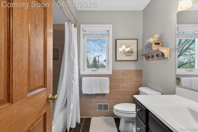 3965 Aspen Court, Trenton, MI 48183