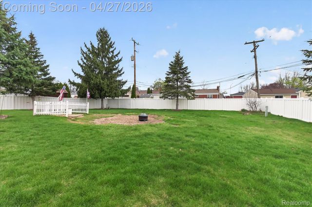 3965 Aspen Court, Trenton, MI 48183