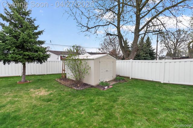 3965 Aspen Court, Trenton, MI 48183