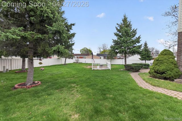 3965 Aspen Court, Trenton, MI 48183