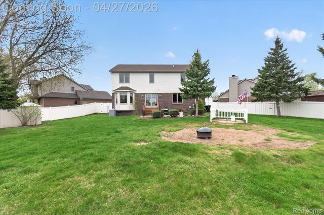 3965 Aspen Court, Trenton, MI 48183