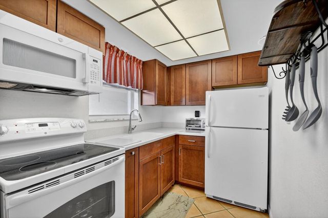 1810 New Palm Way 415, Boynton Beach, FL 33435