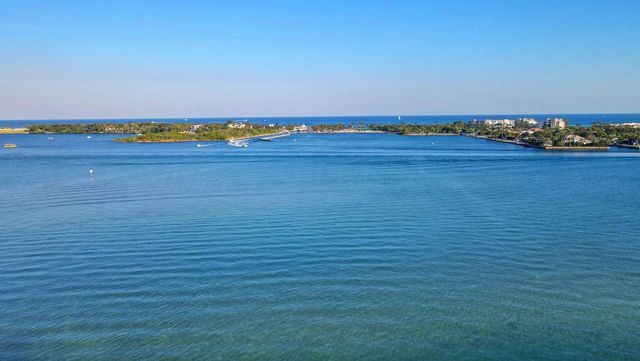 1810 New Palm Way 415, Boynton Beach, FL 33435