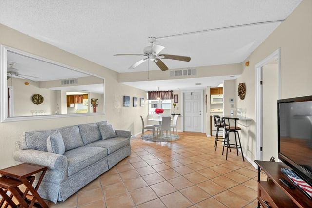1810 New Palm Way 415, Boynton Beach, FL 33435