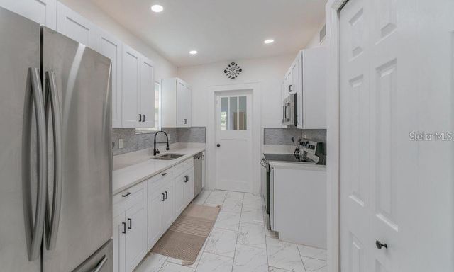 1537 DREW STREET, Clearwater, FL 33755