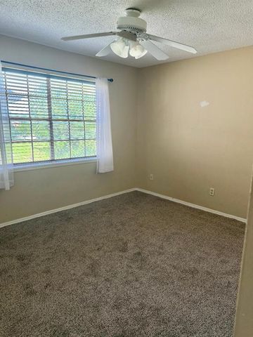 1711 E Lindsey Street 4, Norman, OK 73071