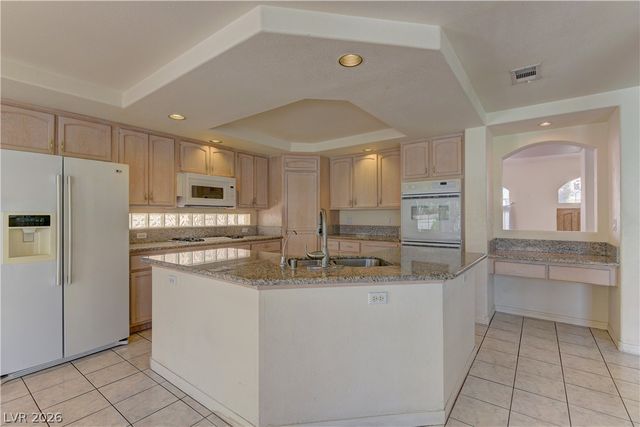 11 Old Lake Circle, Henderson, NV 89074