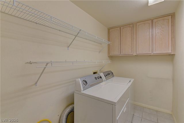 11 Old Lake Circle, Henderson, NV 89074
