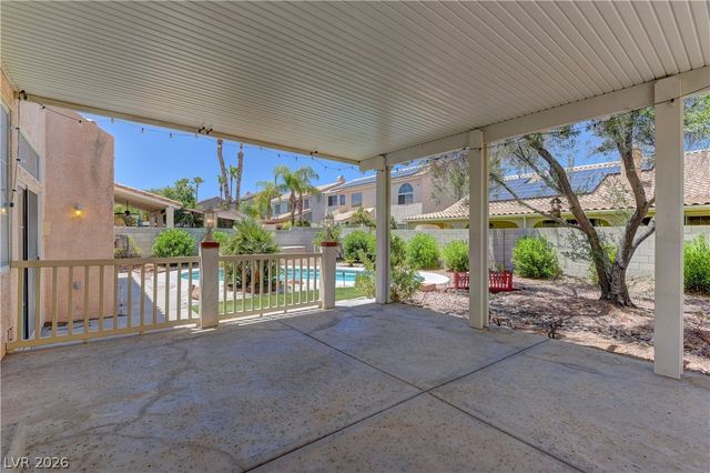 11 Old Lake Circle, Henderson, NV 89074