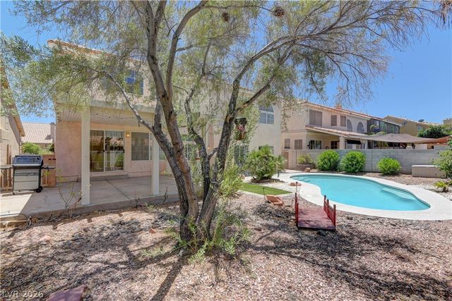 11 Old Lake Circle, Henderson, NV 89074