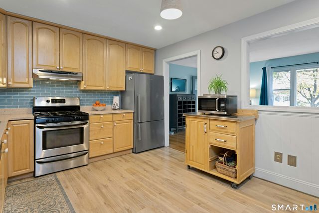 35 Hilltop Circle East, Milford, CT 06460