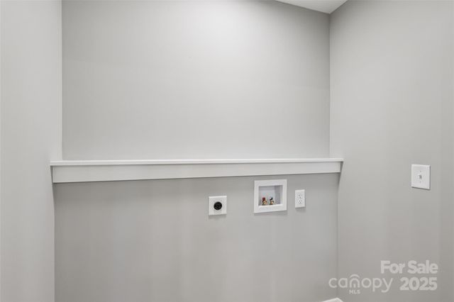 246 E Church Street, New London, NC 28127