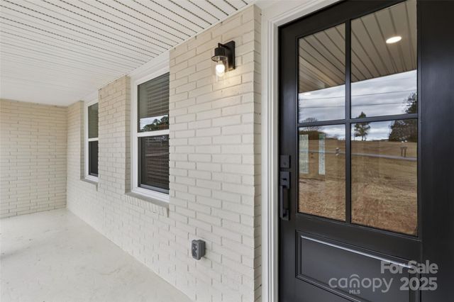 246 E Church Street, New London, NC 28127