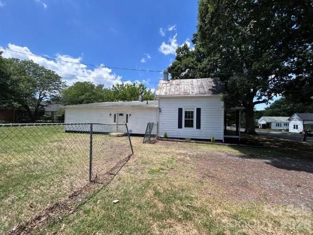 603 Thomas Street, Reidsville, NC 27320