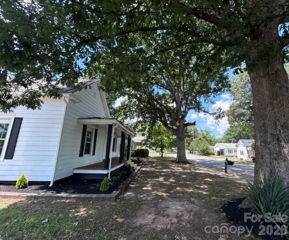 603 Thomas Street, Reidsville, NC 27320