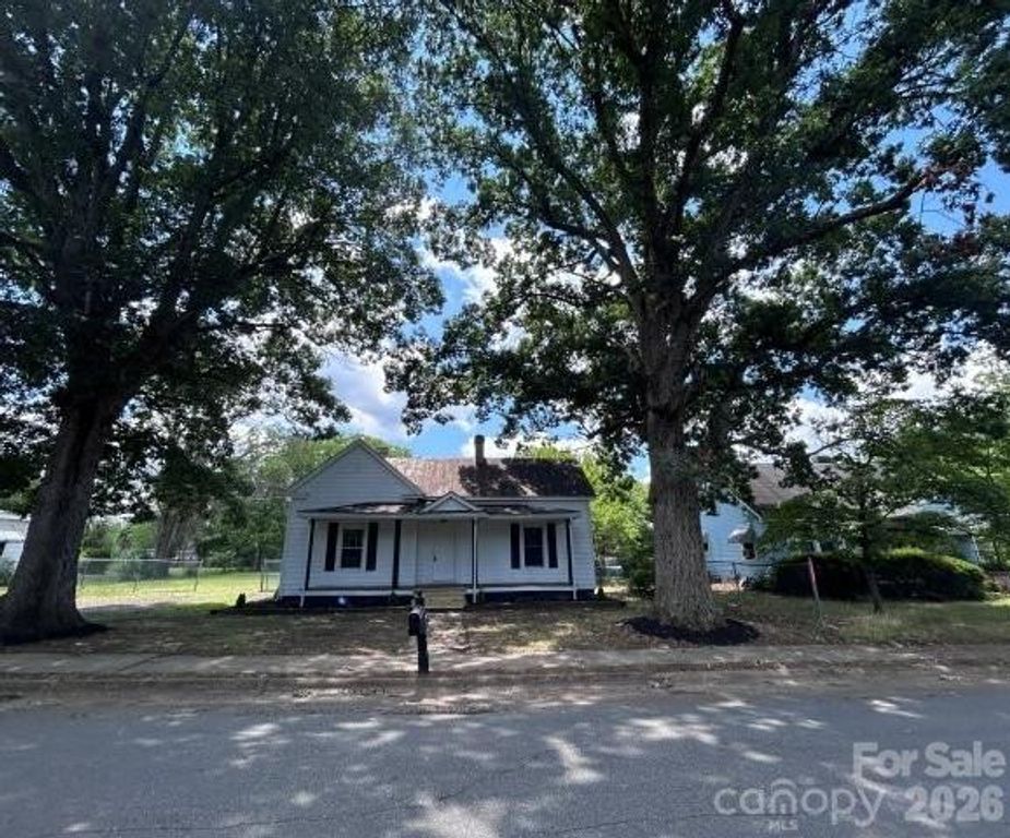 603 Thomas Street, Reidsville, NC 27320