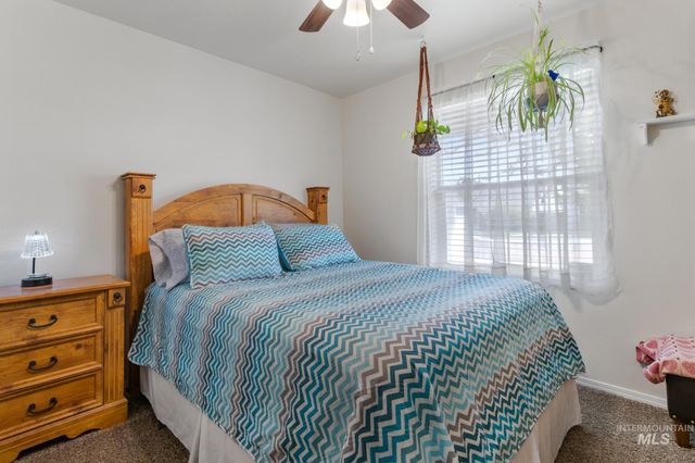 11706 Wilmington St, Caldwell, ID 83605