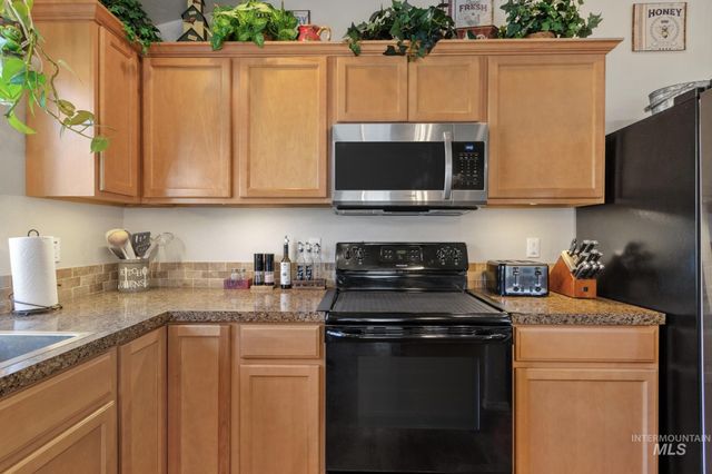 11706 Wilmington St, Caldwell, ID 83605