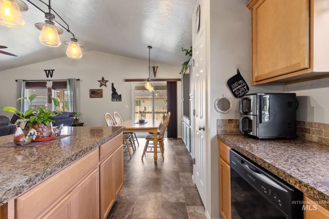 11706 Wilmington St, Caldwell, ID 83605
