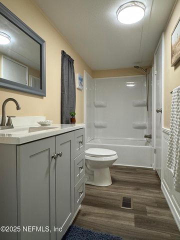 106 RIDGEWOOD Avenue, Interlachen, FL 32148