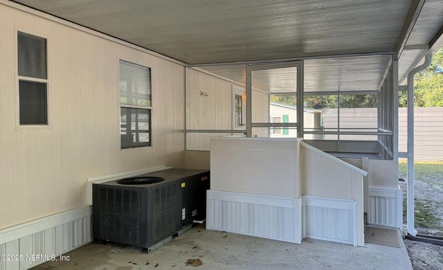 106 RIDGEWOOD Avenue, Interlachen, FL 32148