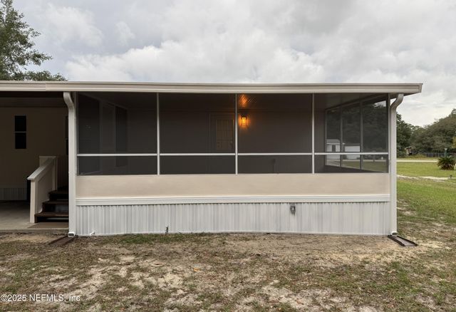 106 RIDGEWOOD Avenue, Interlachen, FL 32148