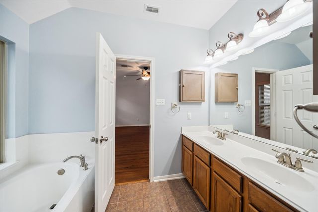 15838 Lost Anchor Way Lane, Houston, TX 77044