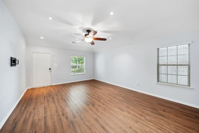 15838 Lost Anchor Way Lane, Houston, TX 77044