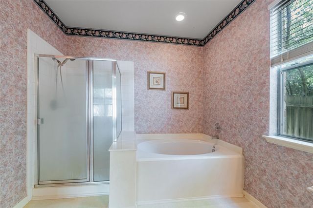 147 S Winterport Circle, The Woodlands, TX 77382