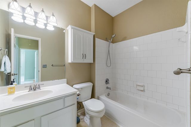 147 S Winterport Circle, The Woodlands, TX 77382