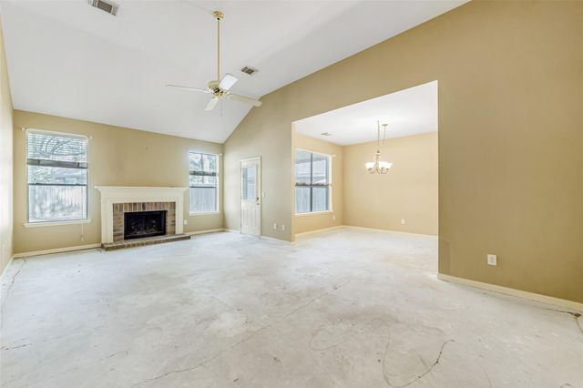 147 S Winterport Circle, The Woodlands, TX 77382