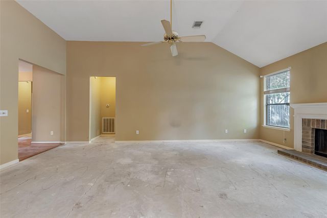 147 S Winterport Circle, The Woodlands, TX 77382