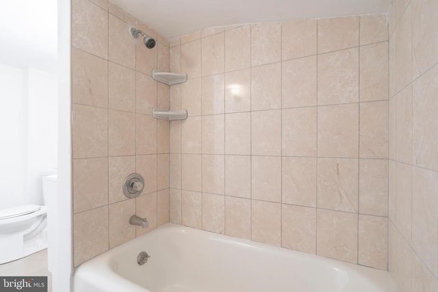 329 HILLCREST AVE, Conshohocken, PA 19428