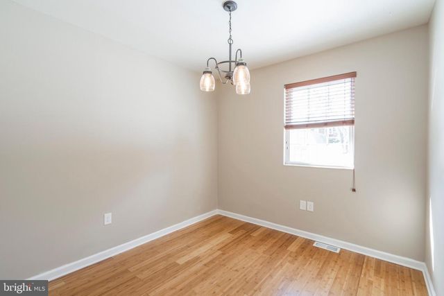 329 HILLCREST AVE, Conshohocken, PA 19428