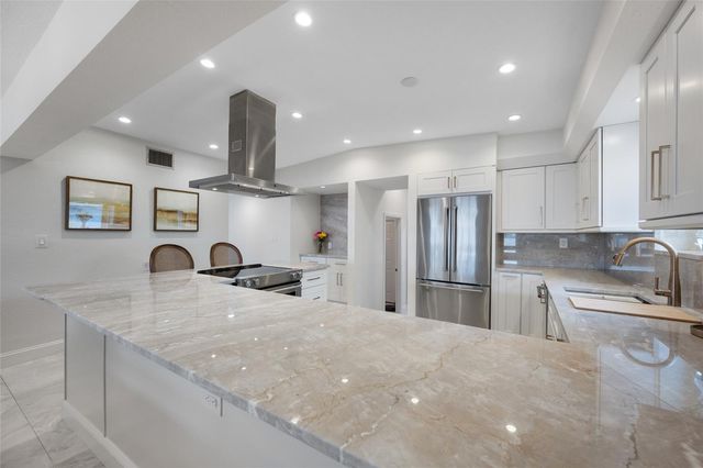 540 59TH AVENUE, St Pete Beach, FL 33706