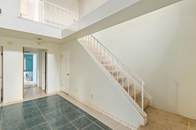 2407 Seamist Dr, Sacramento, CA 95833