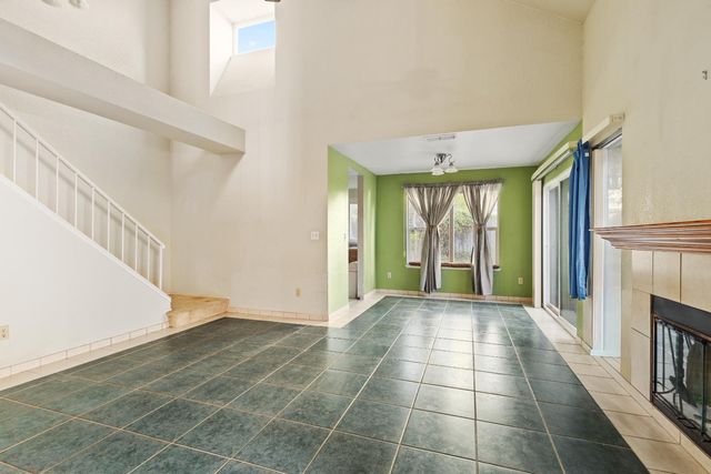 2407 Seamist Dr, Sacramento, CA 95833