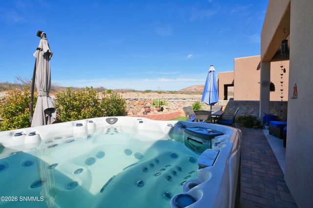 8081 Willow Bloom Circle, Las Cruces, NM 88007