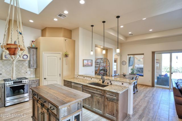 8081 Willow Bloom Circle, Las Cruces, NM 88007