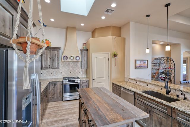 8081 Willow Bloom Circle, Las Cruces, NM 88007