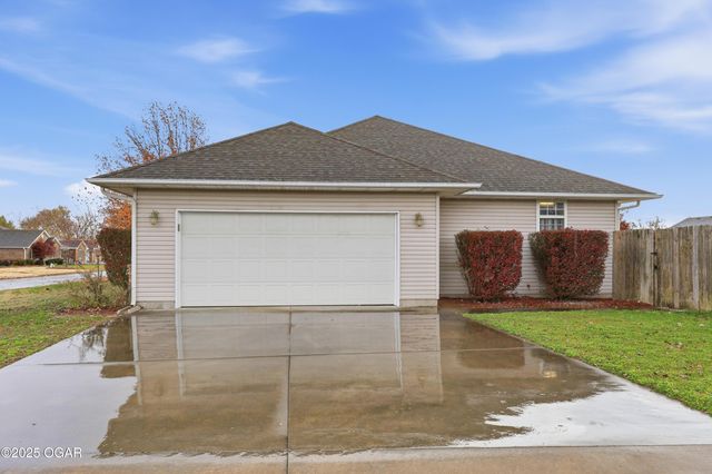 1314 Patrick Place, Carthage, MO 64836