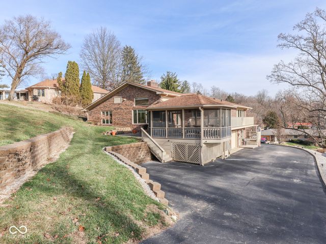 492 Valley Drive, Martinsville, IN 46151
