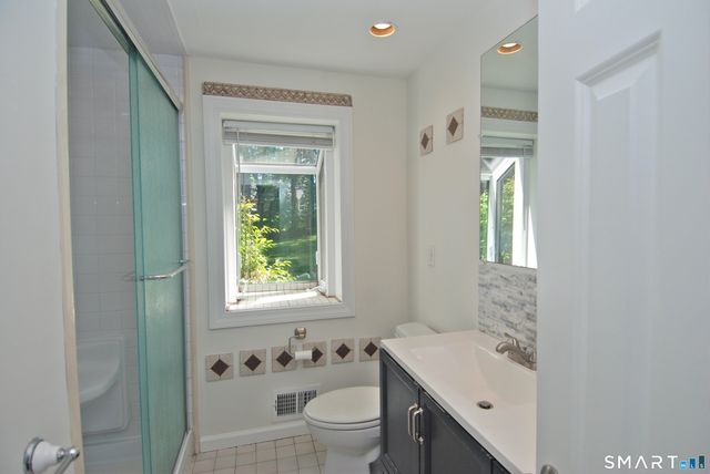 99 Cumpstone Drive, Hamden, CT 06518