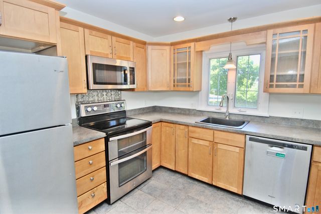 99 Cumpstone Drive, Hamden, CT 06518