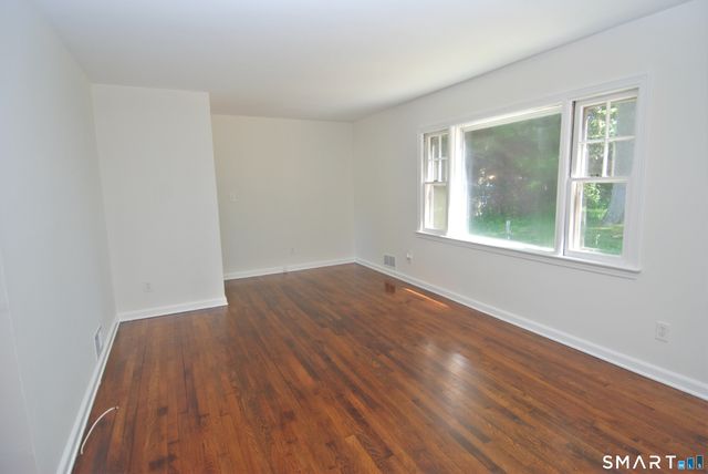 99 Cumpstone Drive, Hamden, CT 06518